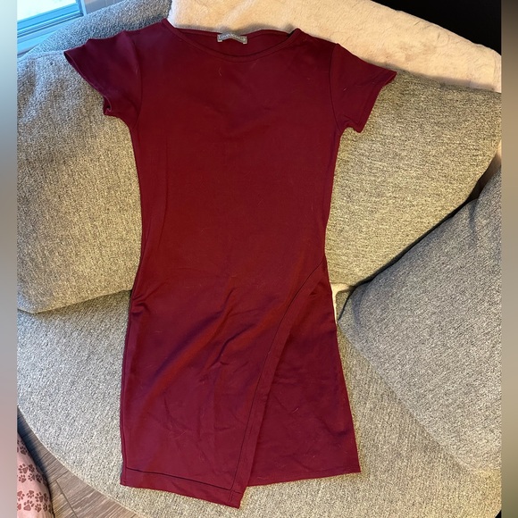 Crimson Fitted Mini Dress - Picture 4 of 4